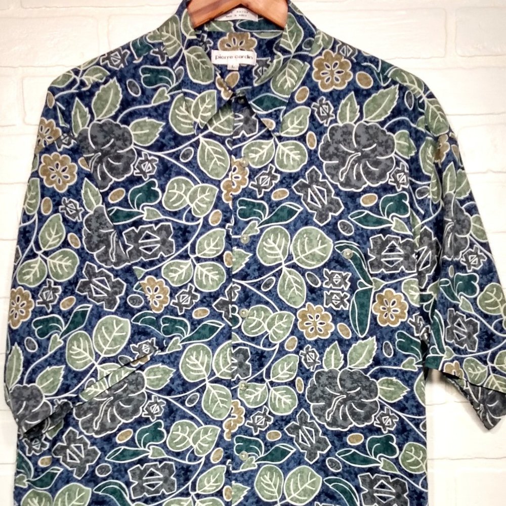 Pierre Cardin men's tropical blue floral pattern short sleeve Rayon shirt L